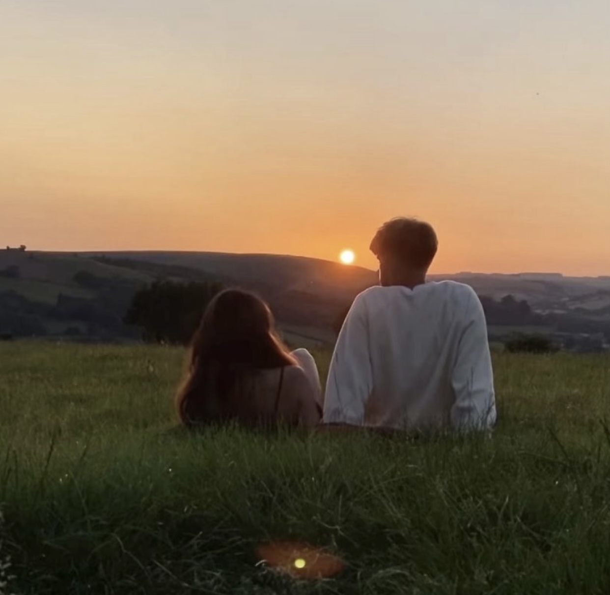 TÌNH YÊU BỊ NGẮT QUÃNG