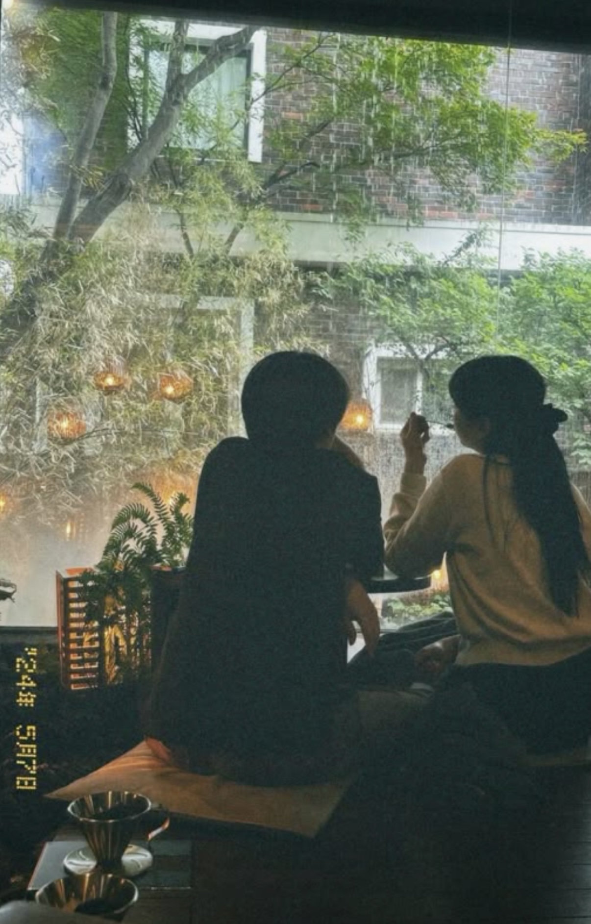 HAI MƯƠI NĂM HÔN NHÂN DỐI LỪA