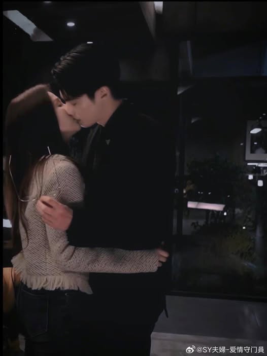 Khoảng Cách Năm Năm