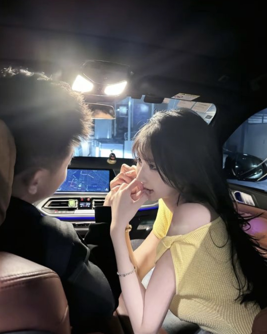 THÁI TỬ GIA TỎ TÌNH