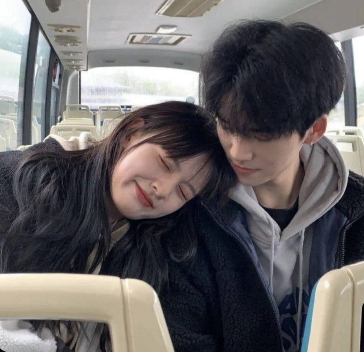 LÀM GIA SƯ CHO THẰNG NHÓC TÁM CHUYỆN