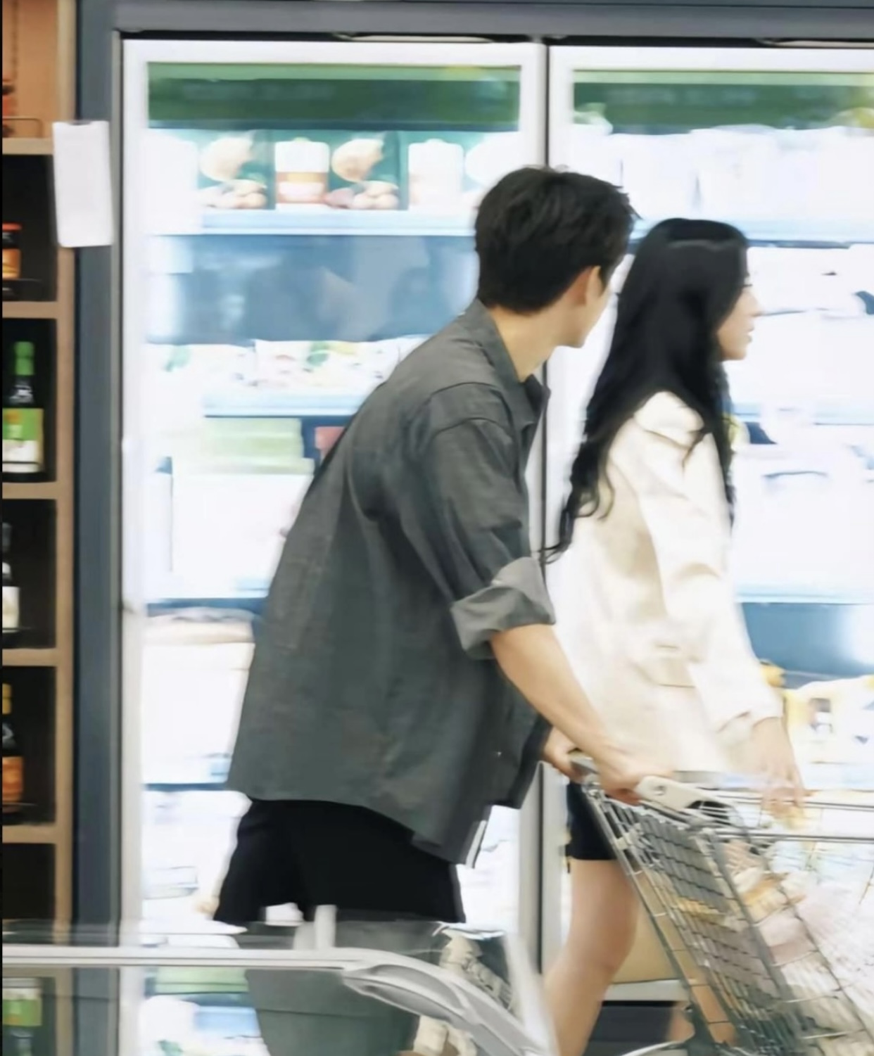 MẸ TÁI GIÁ VÀO HÀO MÔN