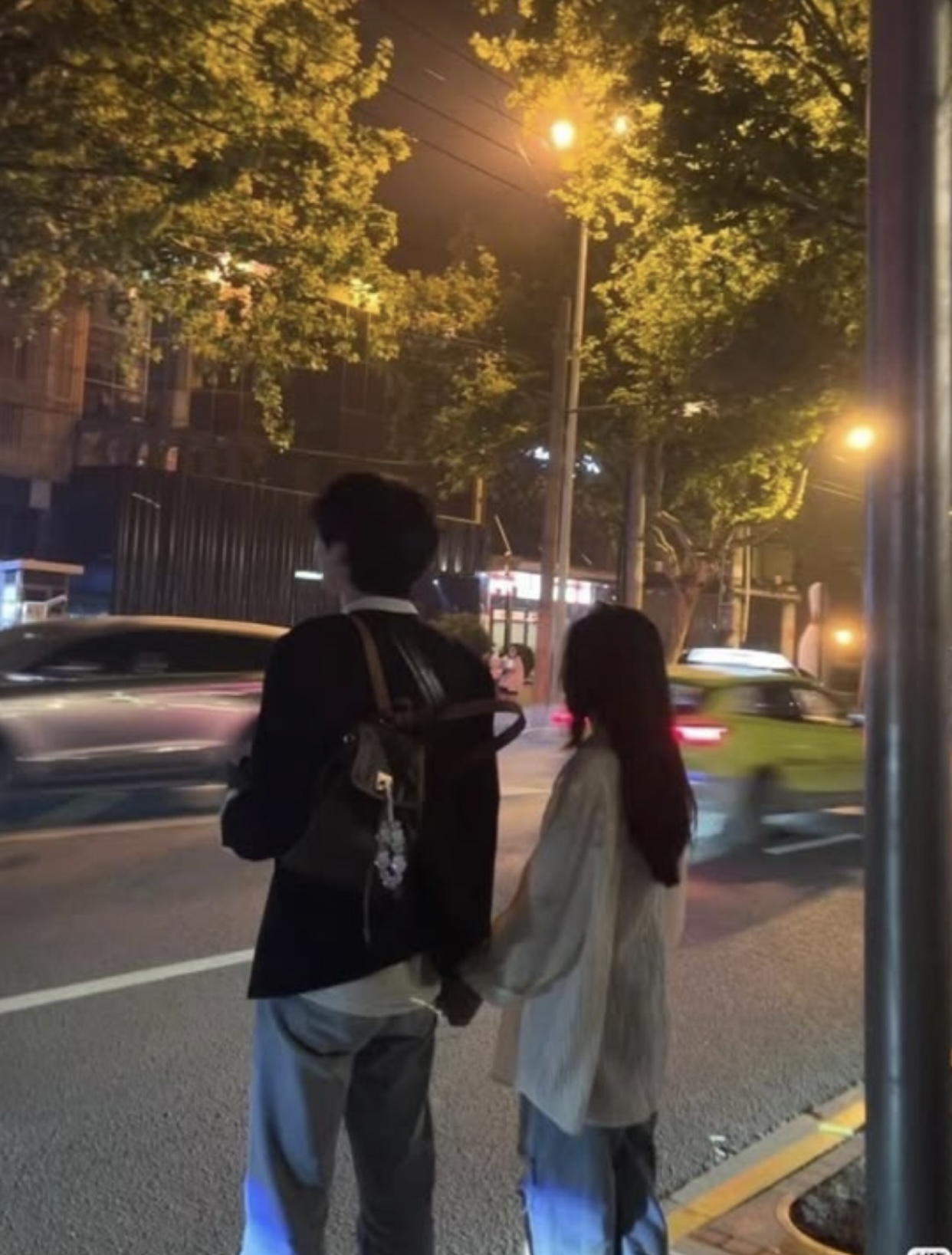 NƯỚC MẮT DÀNH CHO ĐÚNG NGƯỜI