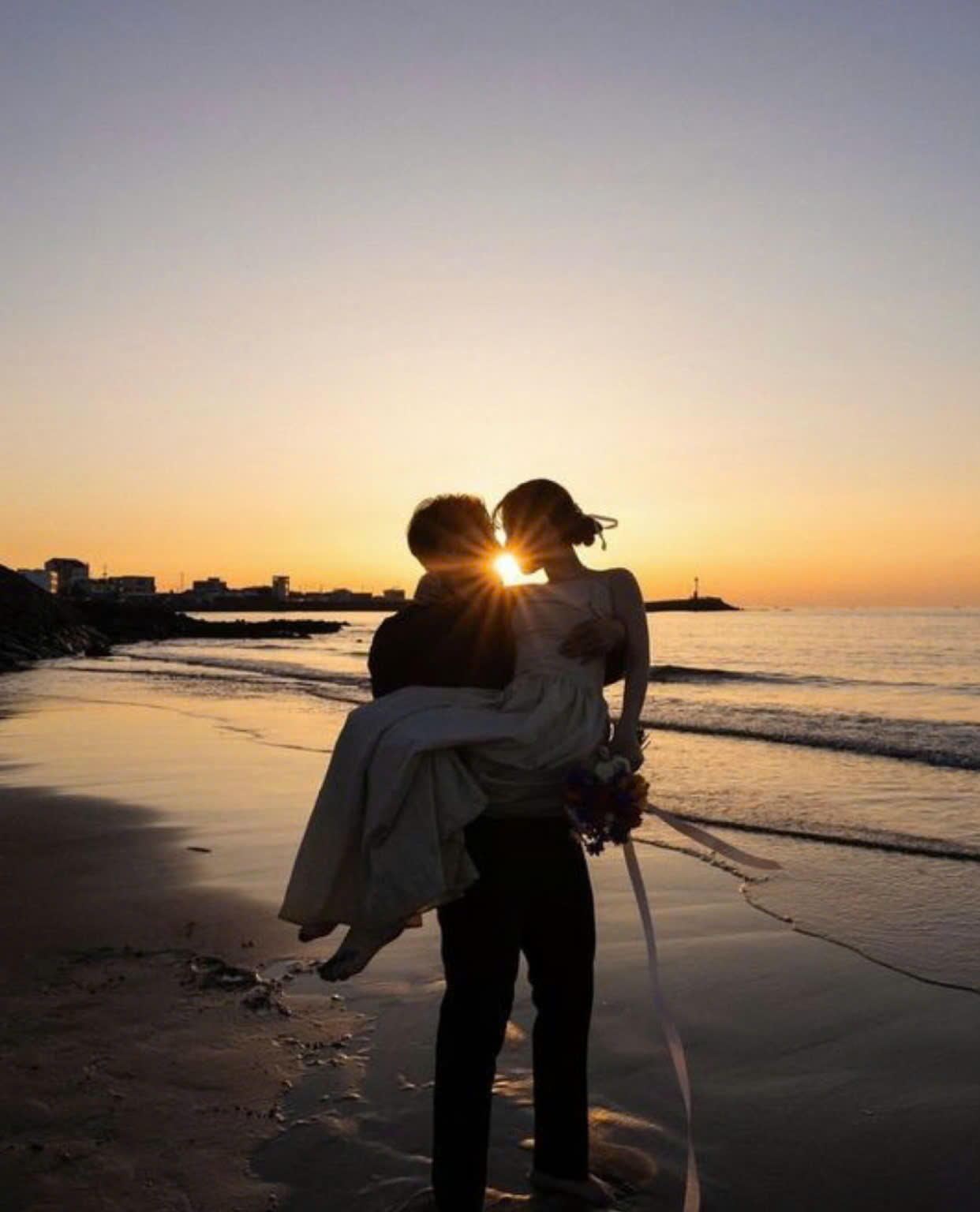 TÔI VÀ THƯ KÝ CỦA CHỒNG CÙNG MANG THAI