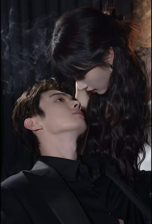 Nữ Hoàng Kim Hoàn