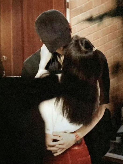 SAU TÁI SINH TÔI ÔM CHẶT ĐÙI LÃO ĐẠI