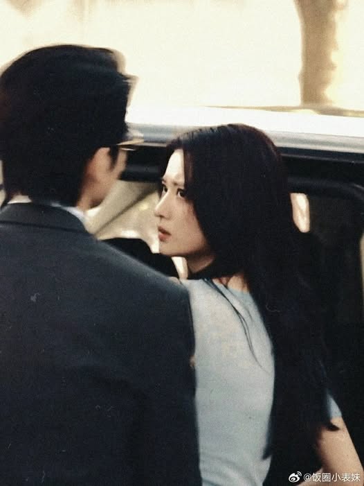 Buông tay sau tám năm chờ đợi