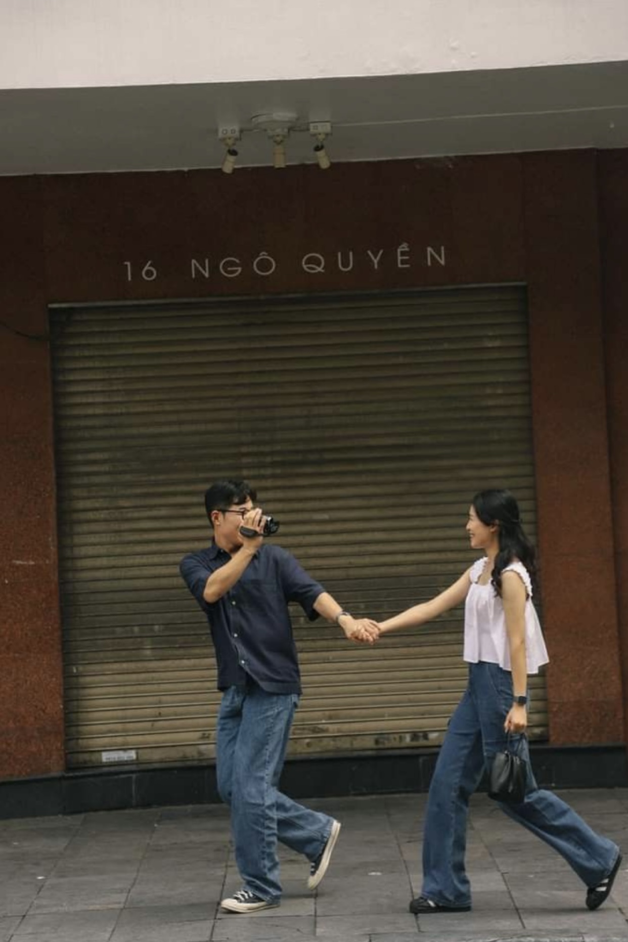 NGÀY ÁNH TRĂNG TRẮNG CỦA ANH TRỞ VỀ, TÔI RỜI ĐI