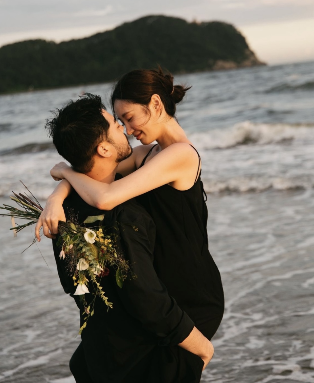 YÊU EM LÀ TỘI LỖI DUY NHẤT CỦA ANH