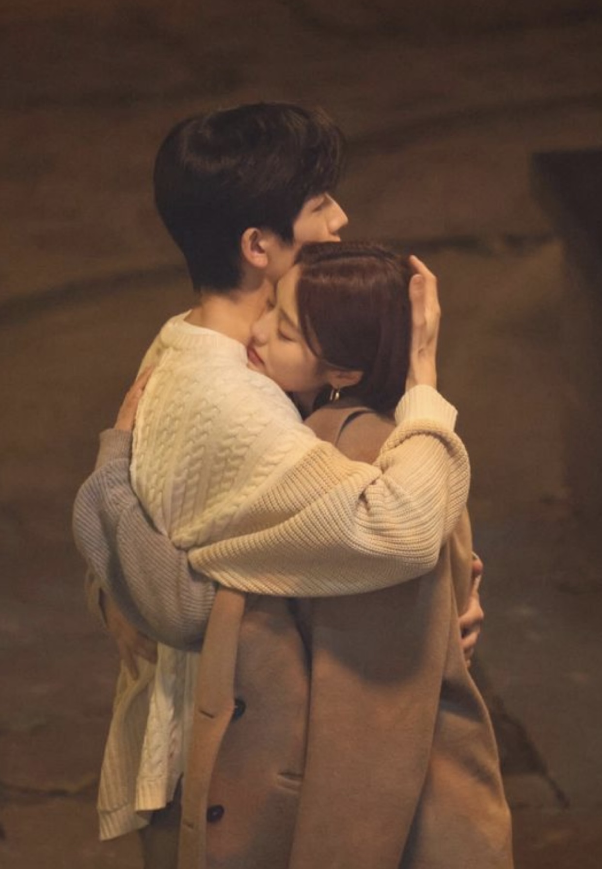 TOẢ SÁNG VÀO ĐÊM LY HÔN