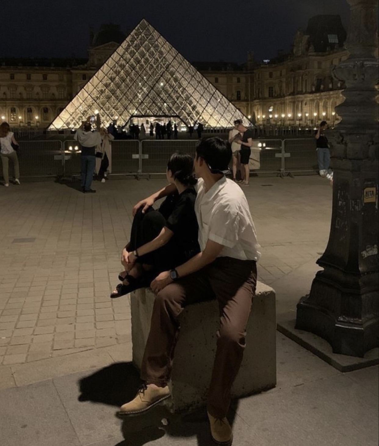 BỊ BẠN TRAI PHẢN BỘI, TÔI KẾT HÔN CHỚP NHOÁNG