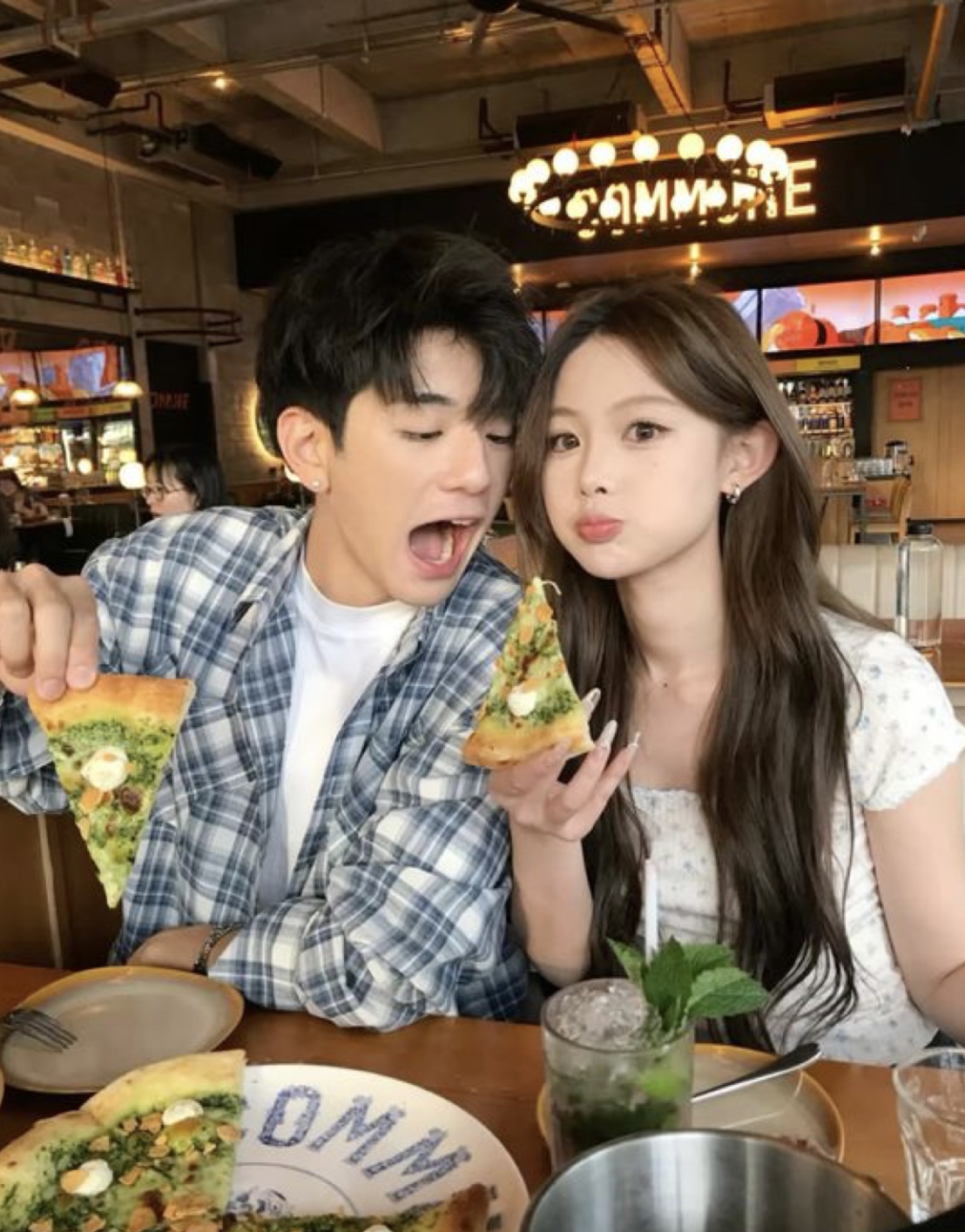 10 NĂM SAU TÔI CƯỚI KẺ THÙ