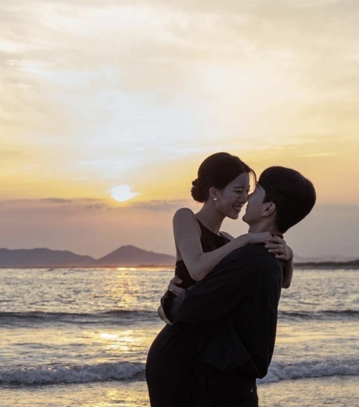 VÌ ANH PHẢN BỘI, NÊN TÔI RỜI XA ANH