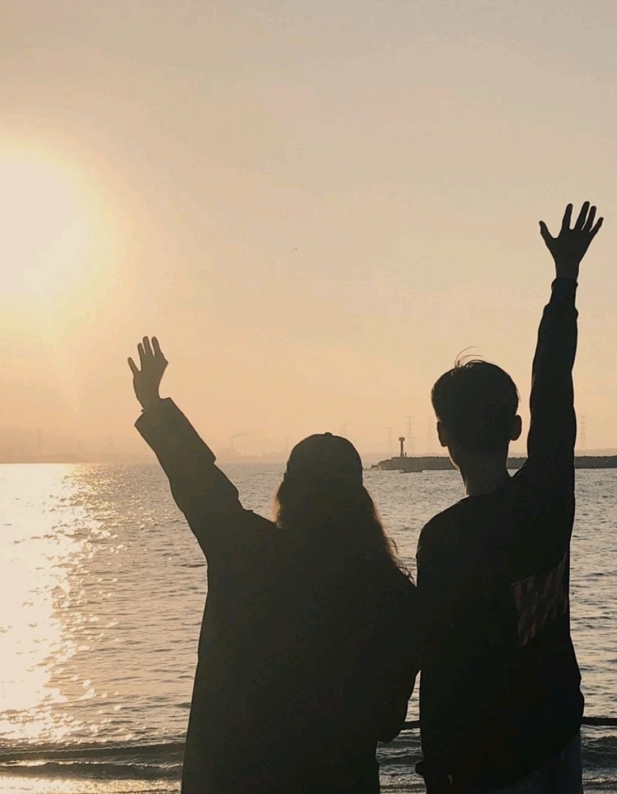 CHỒNG VỤNG TRỘM VỚI NỮ CẤP DƯỚI