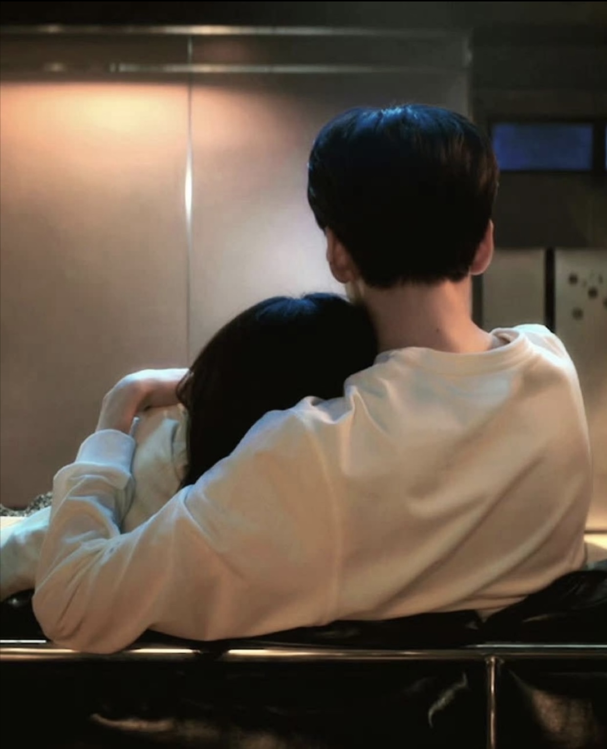 SAU TÁI SINH, TÔI ĐỀ NGHỊ LY HÔN