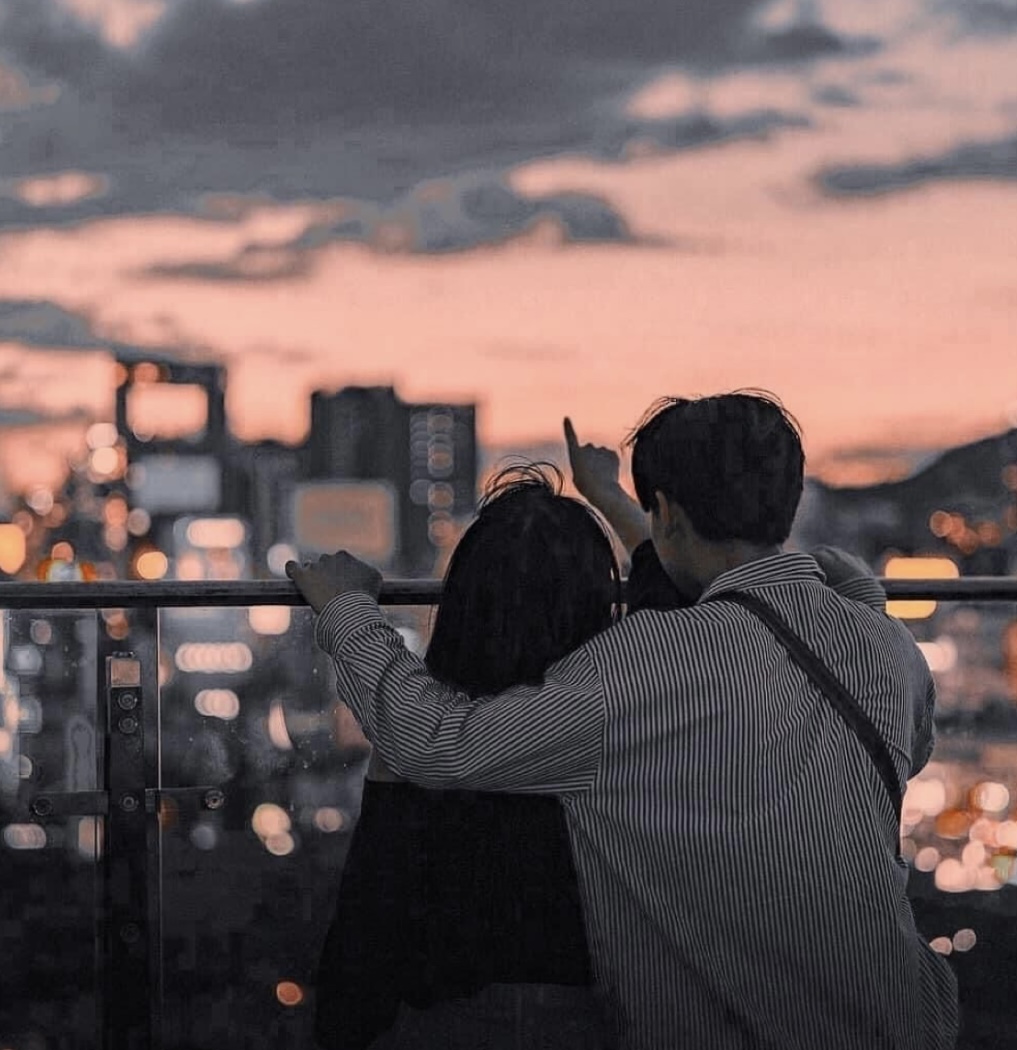 BẠN TRAI DẪN THƯ KÝ ĐẾN HỌP LỚP