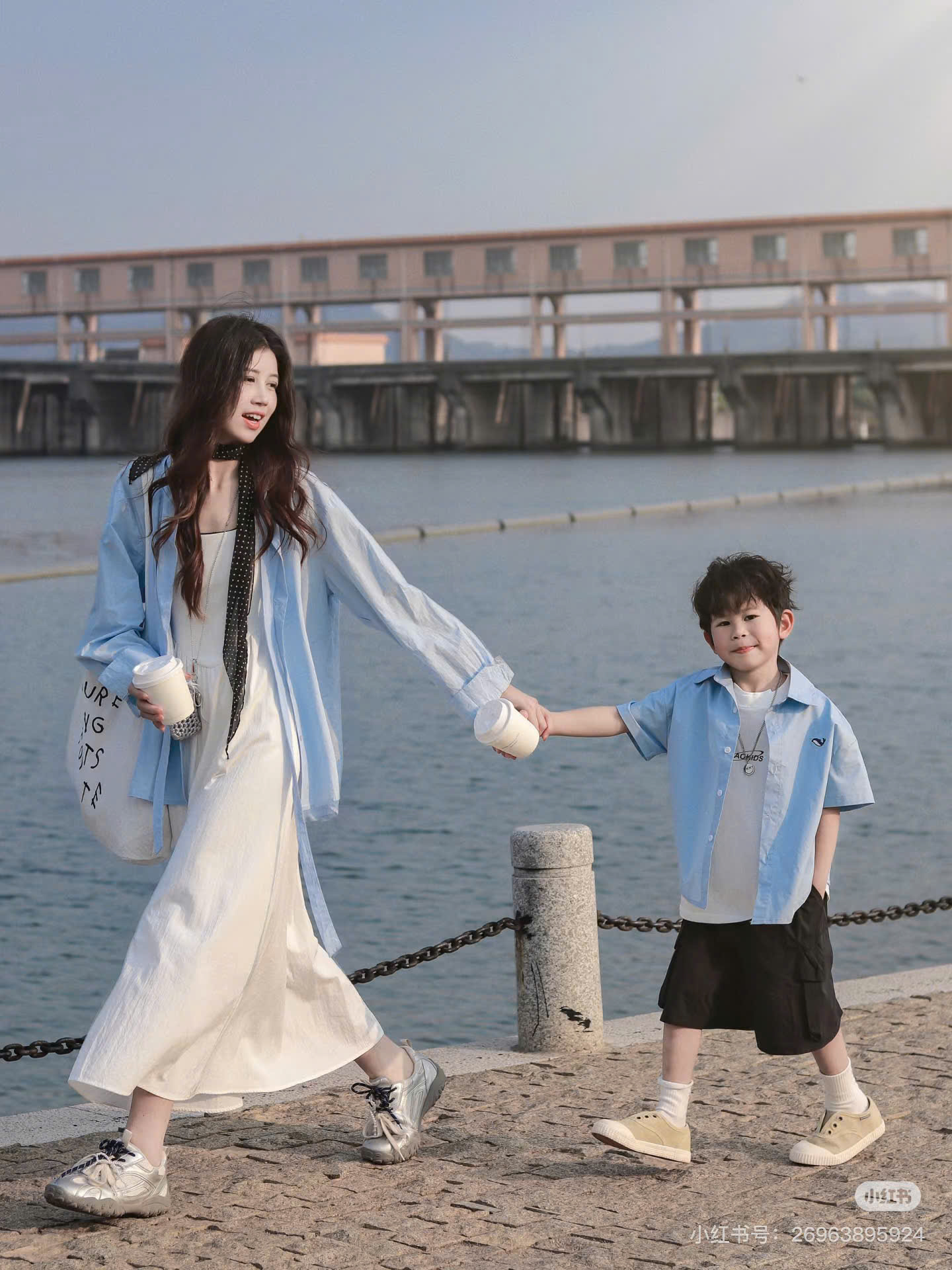 LY HÔN TỪ MỘT ĐĨA SỦI CẢO