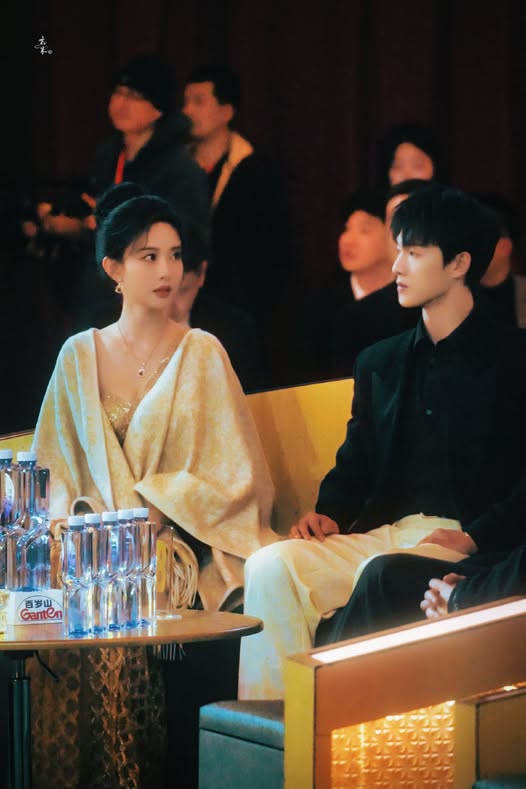 Anh Cả Và Chị Dâu Phát Đường