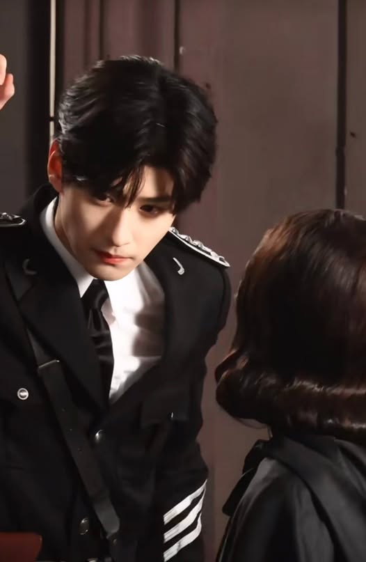 Anh Trai Bạn Thân Là Bố Con Tôi