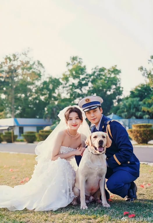 Chỉ Là Cái Bóng Của Cô Ấy