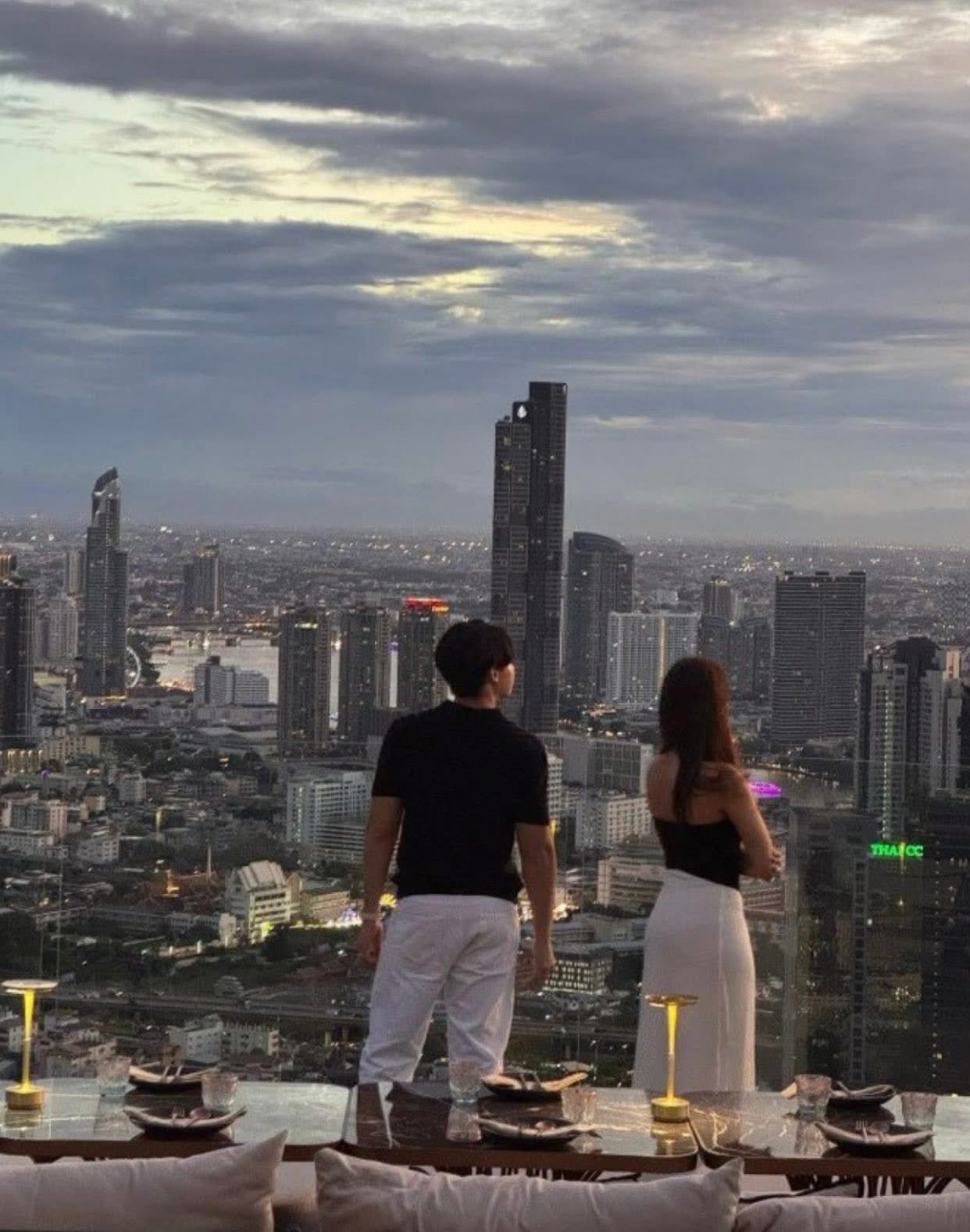 TRỞ THÀNH CHIM HOÀNG YẾN CỦA BẠN TRAI CŨ