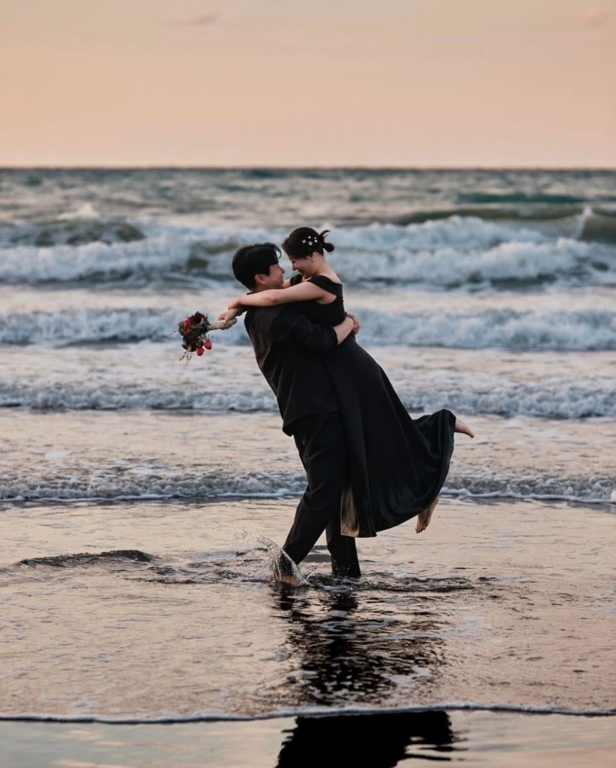 CHÔN VÙI TÌNH YÊU GIỮA MÙA ĐÔNG LẠNH GIÁ