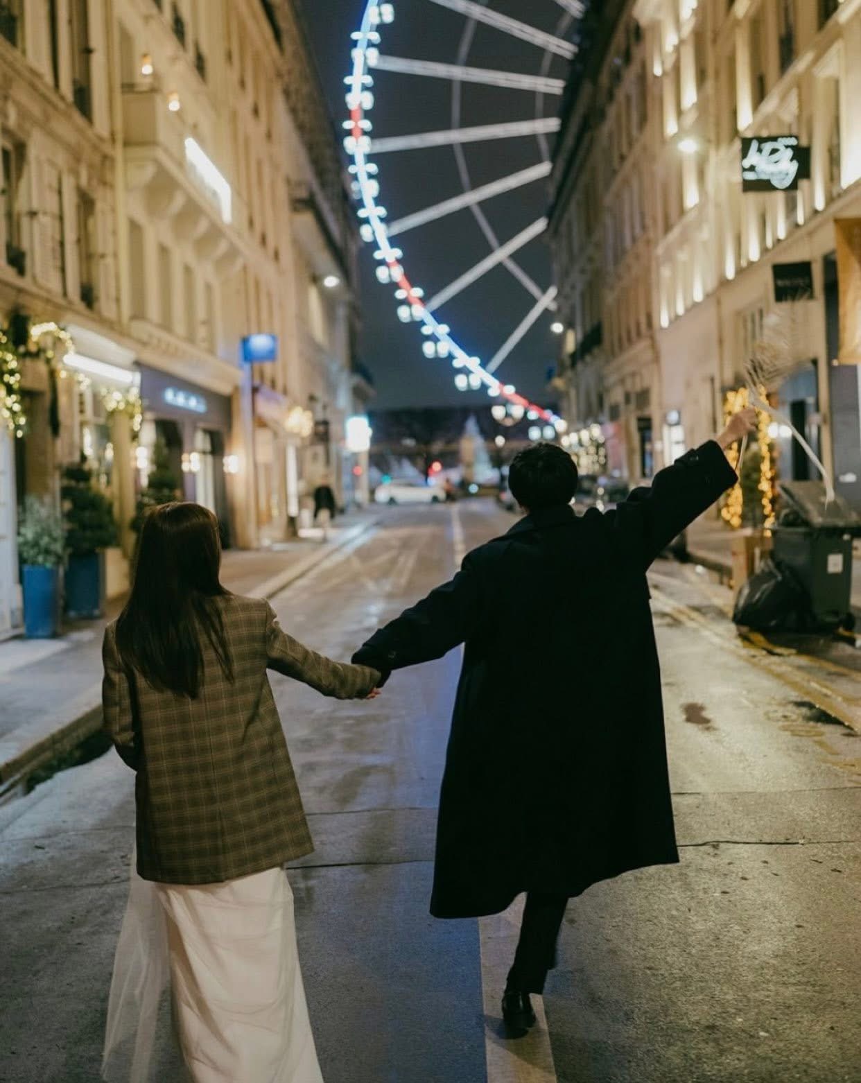 CHỒNG CŨ QUỲ GỐI XIN TÔI QUAY LẠI