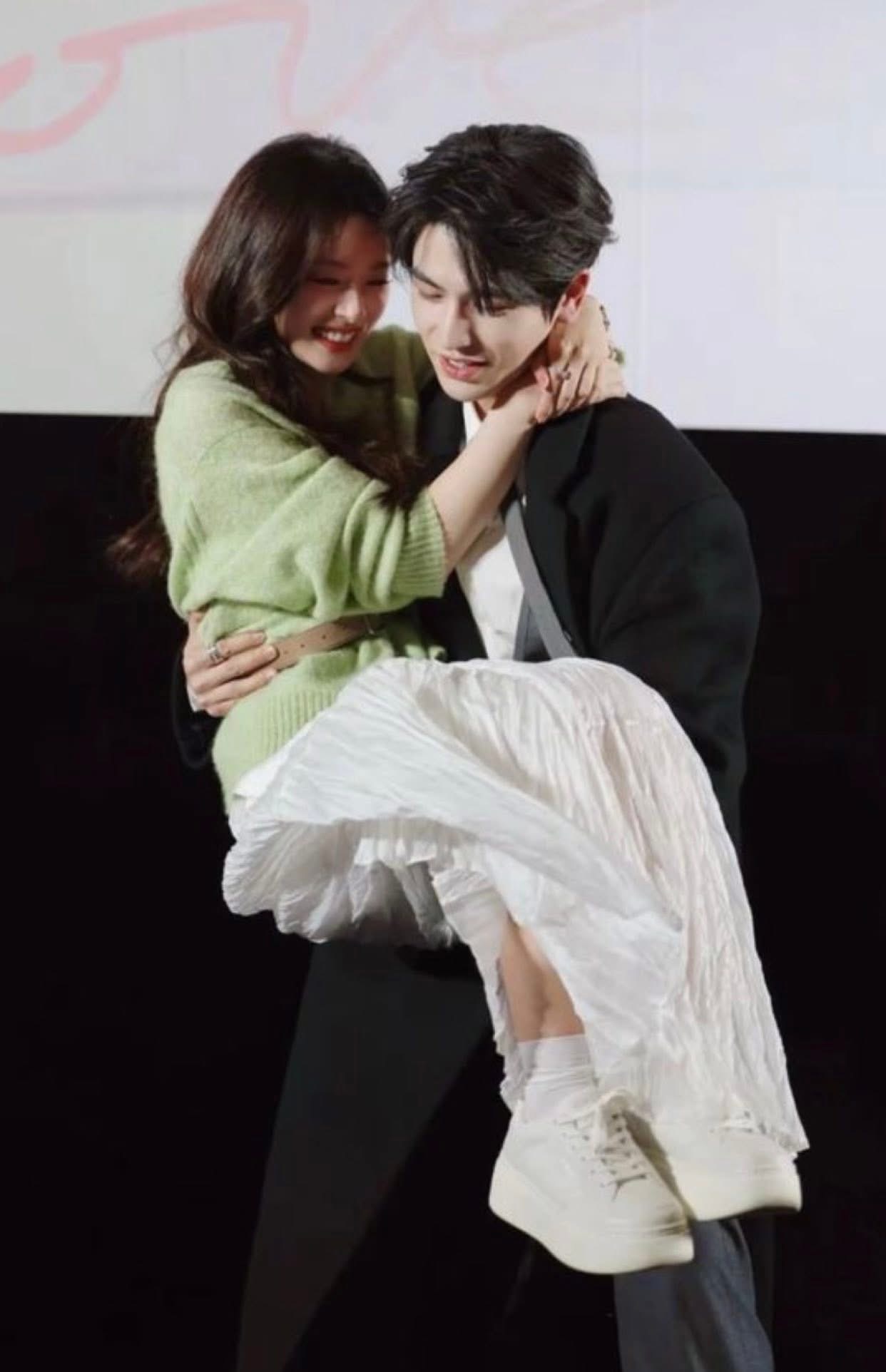 GỬI NHẦM TIN NHẮN