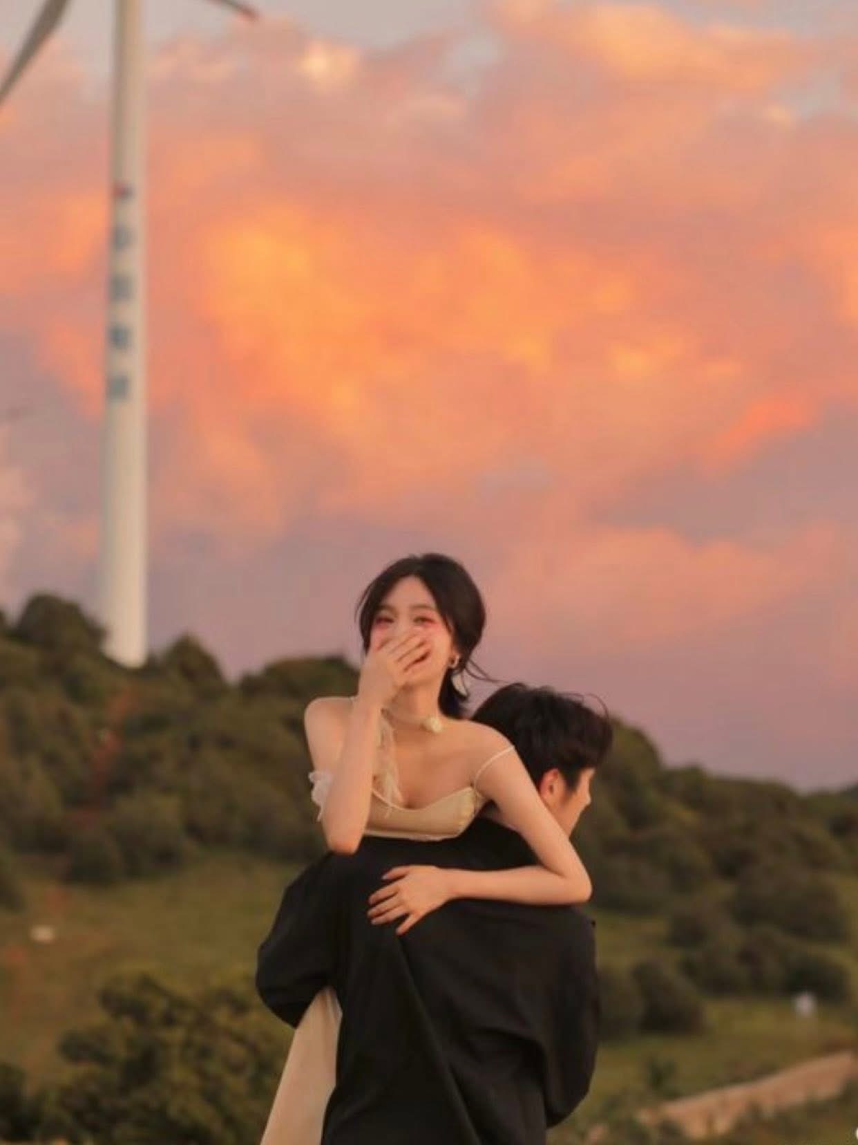 ẢNH CỦA NGƯỜI YÊU QUEN QUA MẠNG GIỐNG HỆT VỚI ANH TRAI TÔI