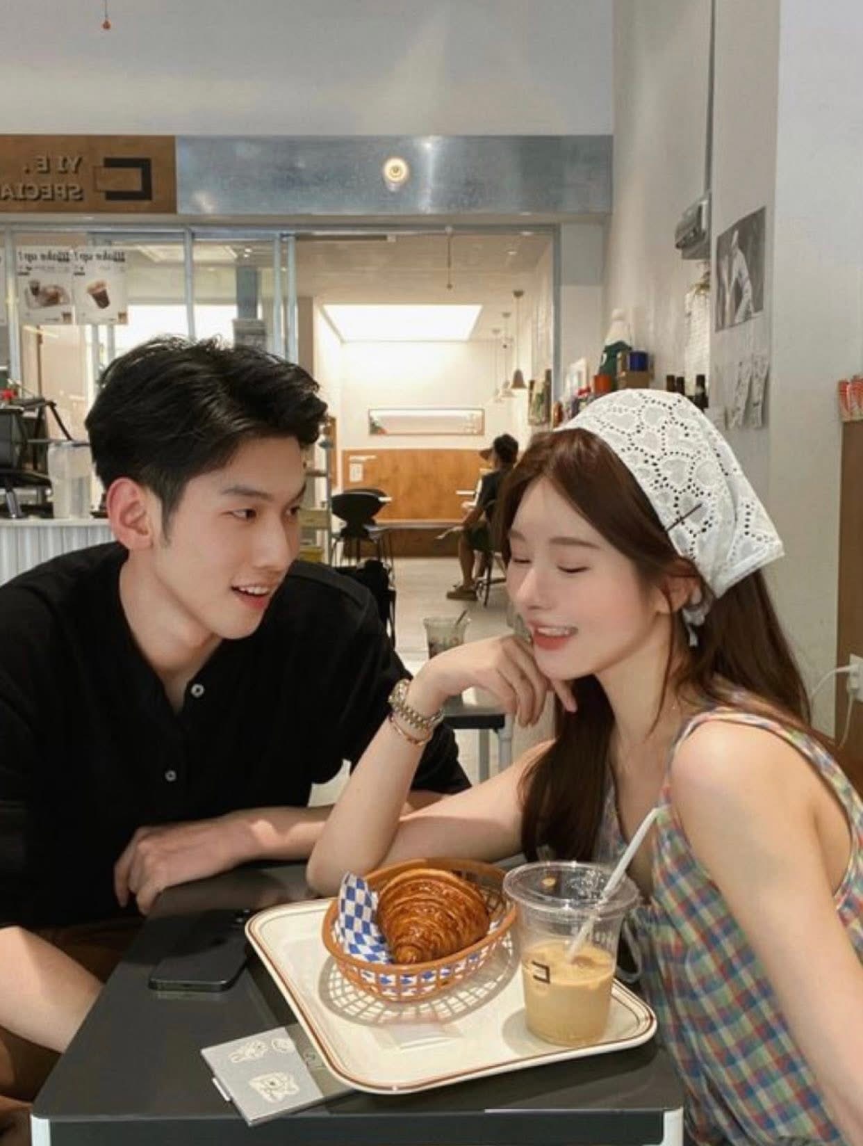 BAO NUÔI MỘT CẬU NHÓC CÂM