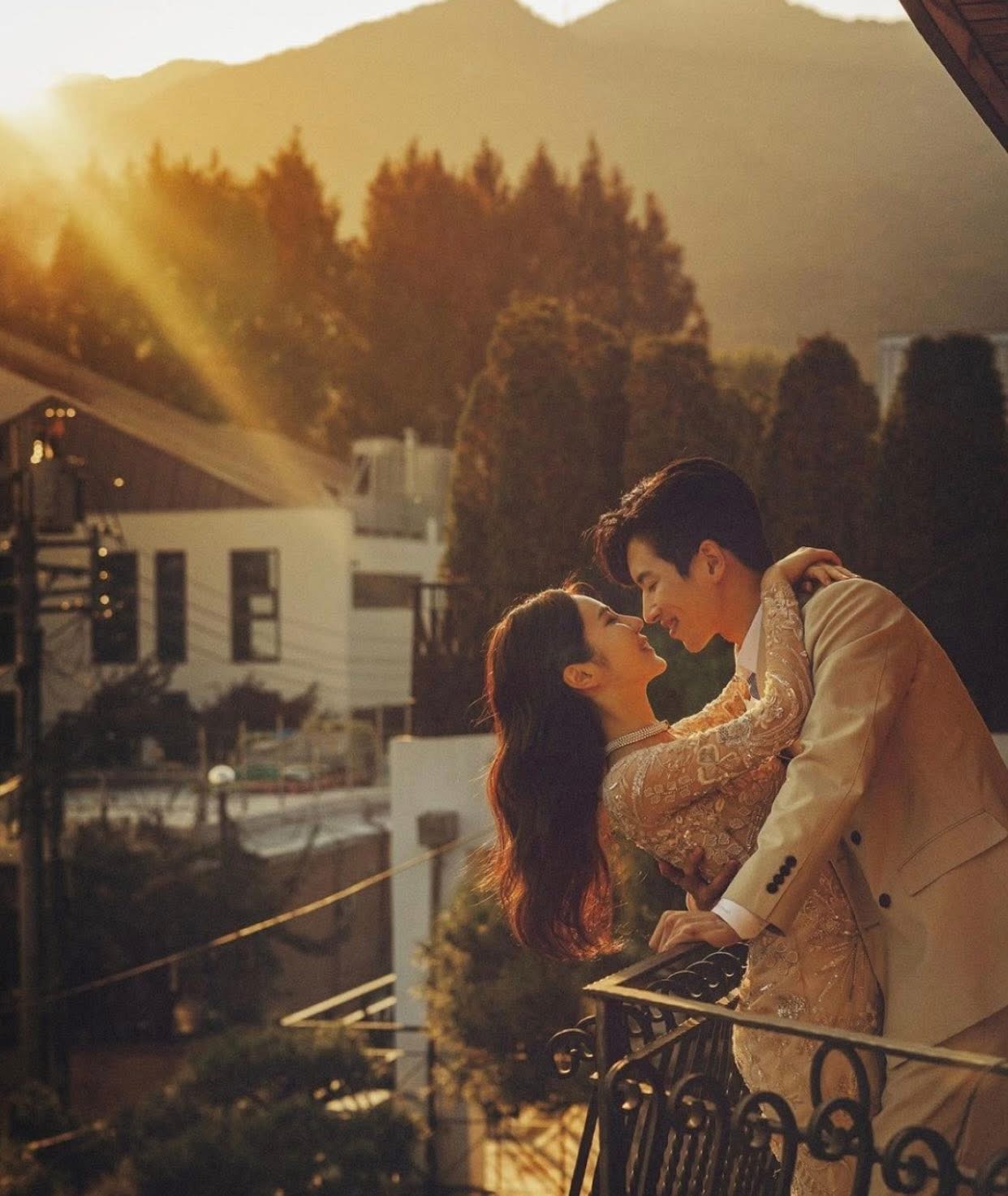 RỜI XA CẬN HOÀI TỰ