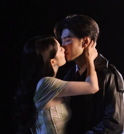 CA SĨ NGHÈO TRONG MẮT TÔI